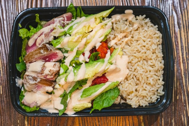 Seared ahi tuna bowl